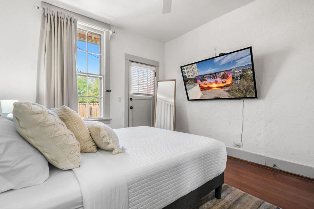 Photo of Bedroom in Iron Horse Historic District