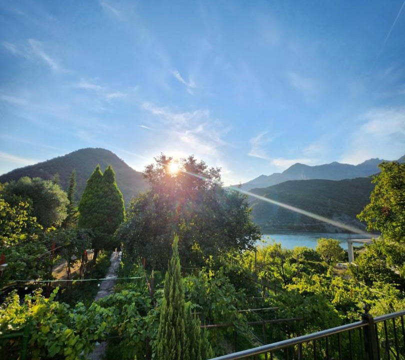 Photo of Others in Koman