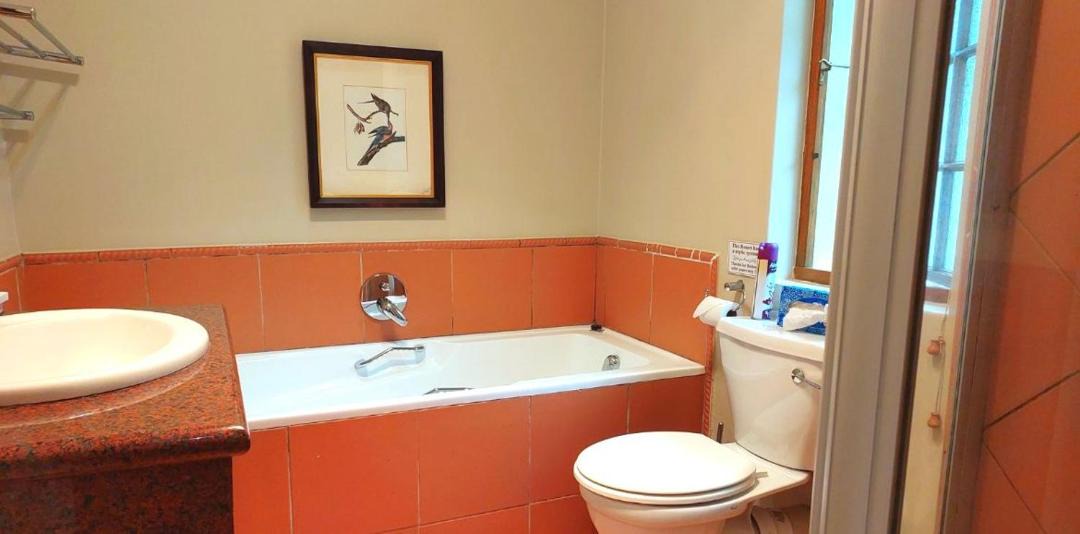 Photo of Bathroom in Cathkin Park