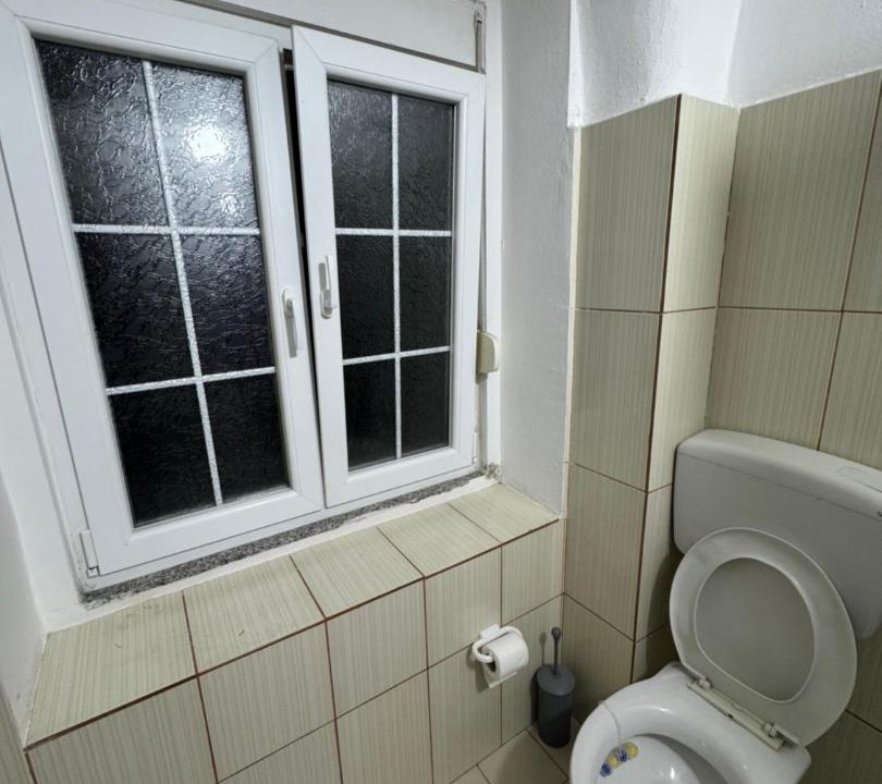 Photo of Bathroom in Puke