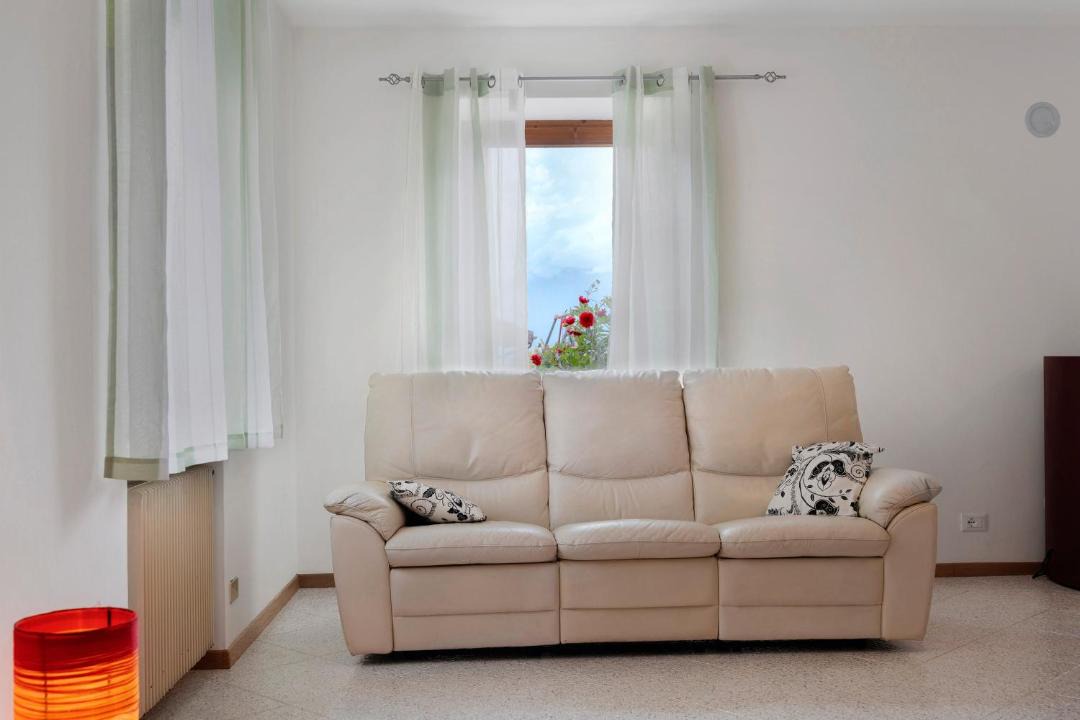Photo of Livingroom in Romeno
