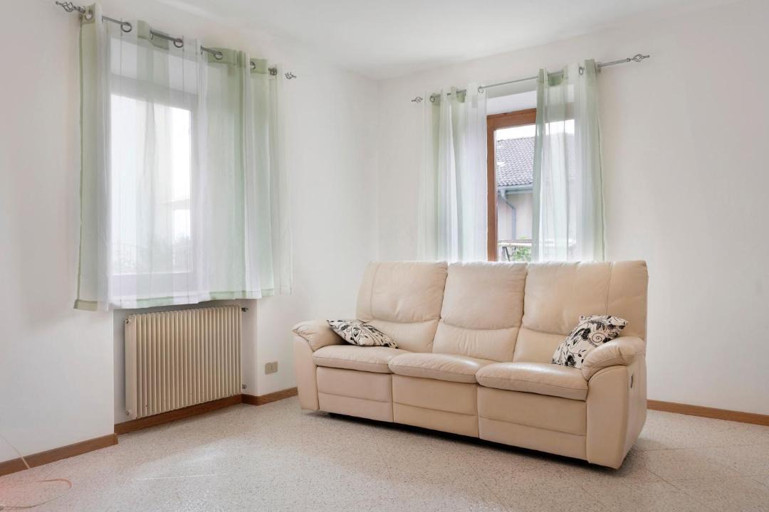 Photo of Livingroom in Romeno