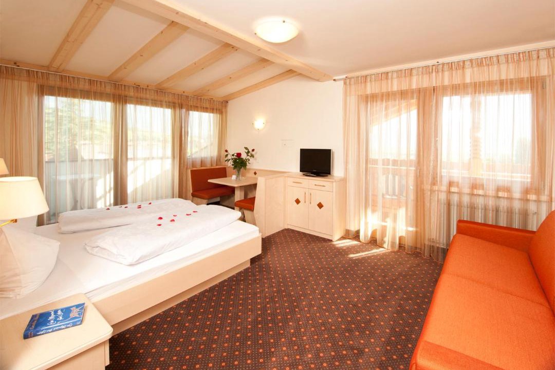 Photo of Bedroom in Cermes