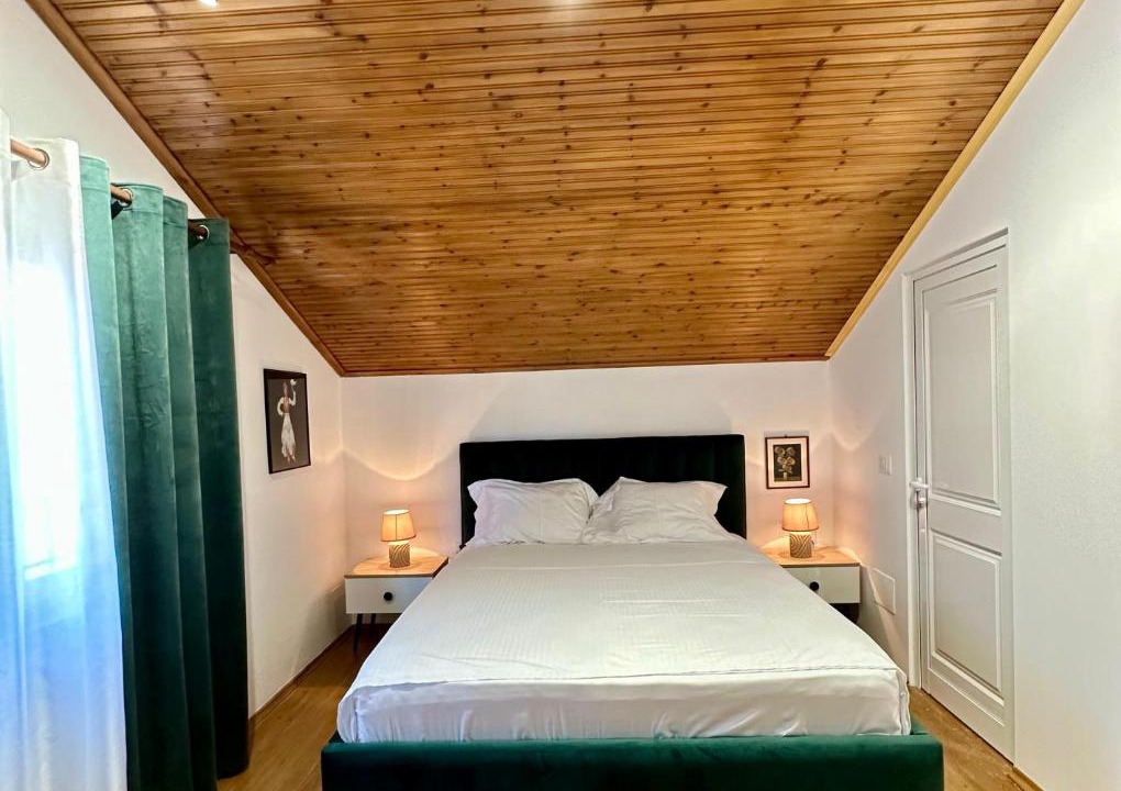 Photo of Bedroom in Koman