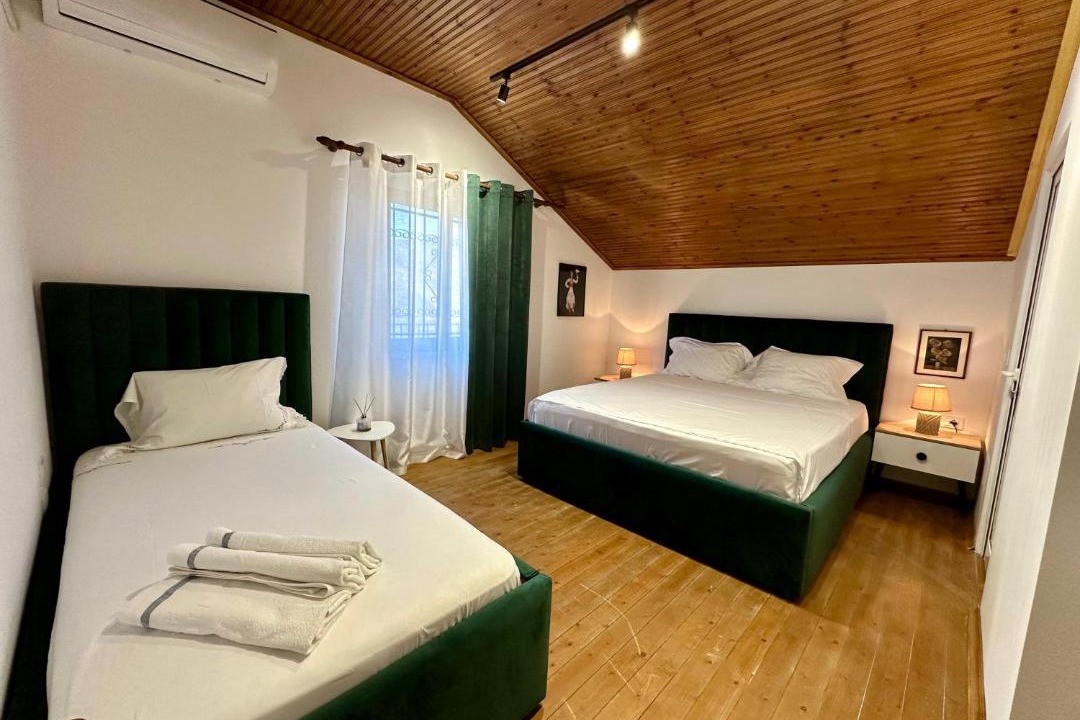 Photo of Bedroom in Koman