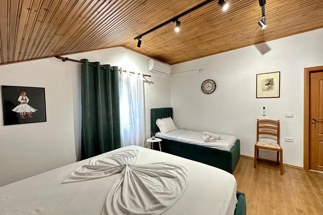 Photo of Bedroom in Koman