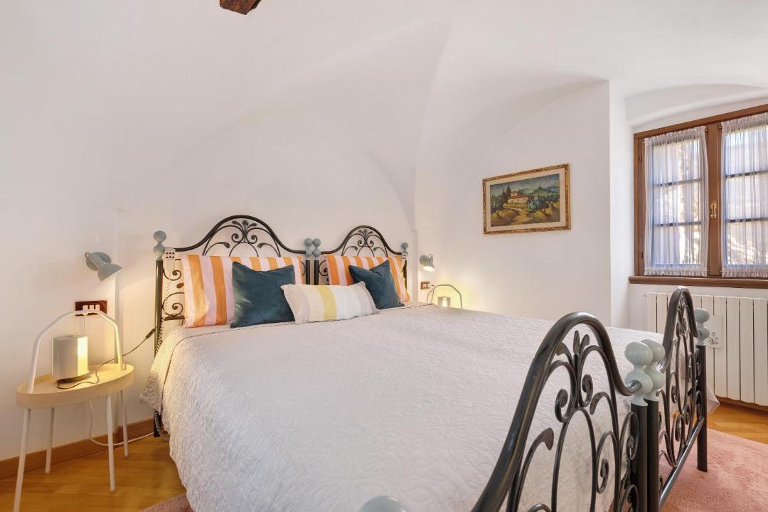 Photo of Bedroom in Cares