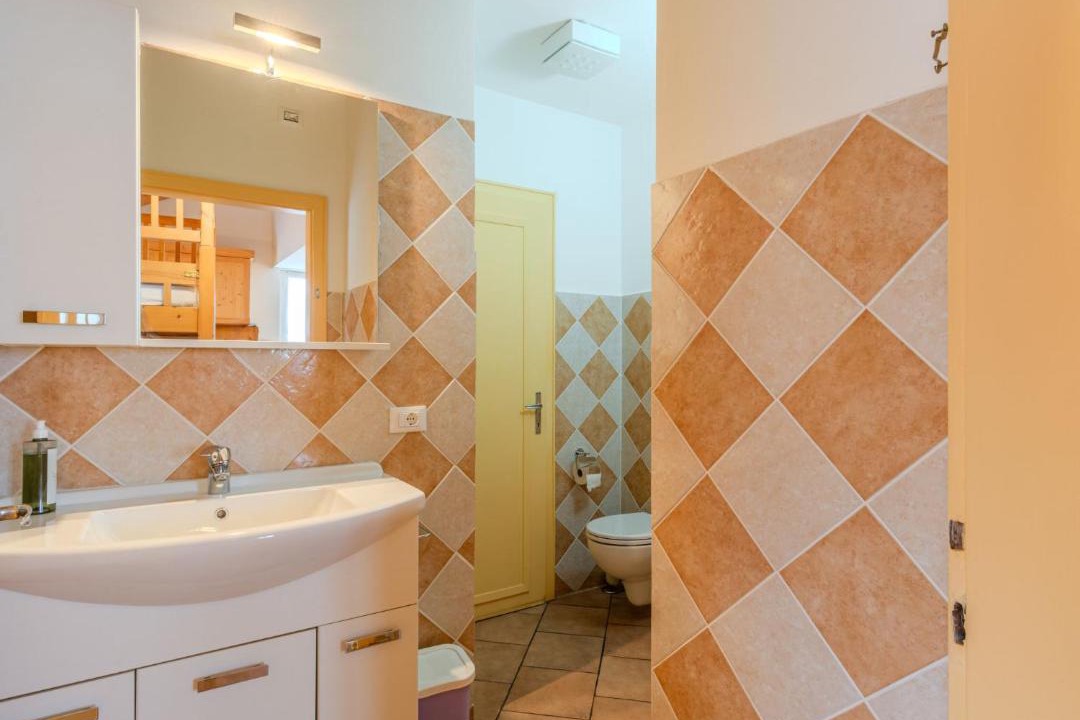 Photo of Bathroom in Taio