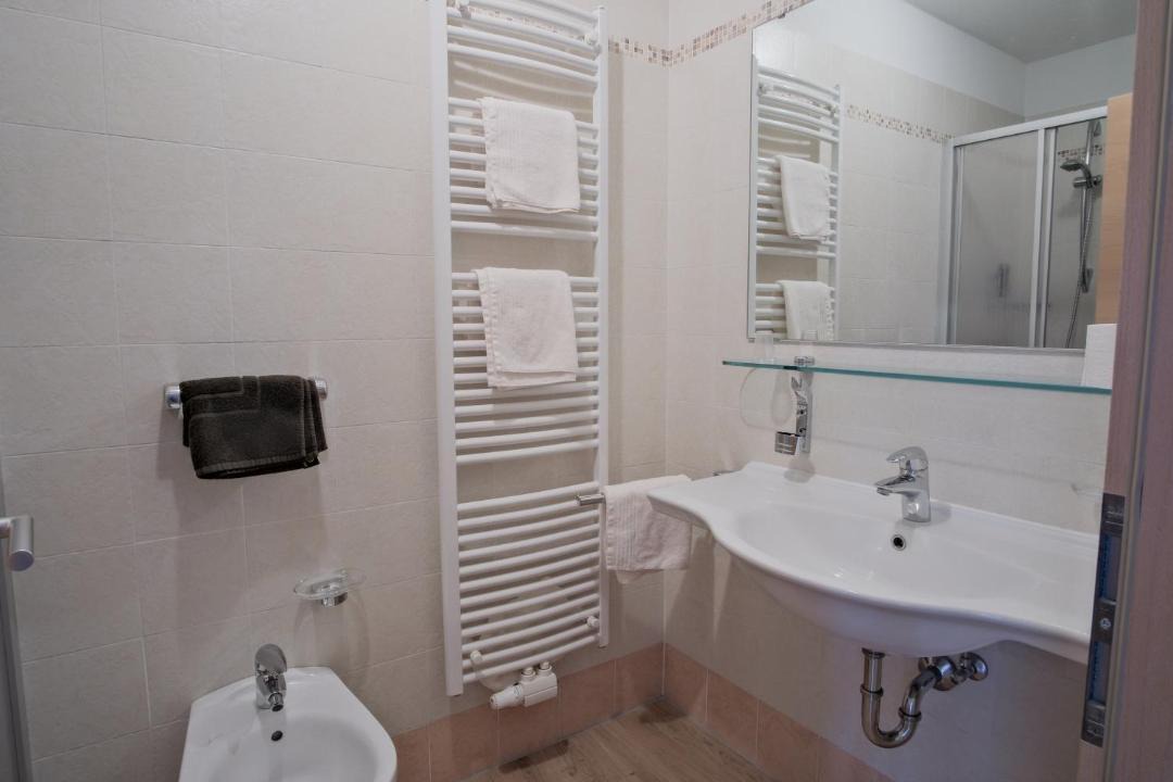 Photo of Bathroom in Racines