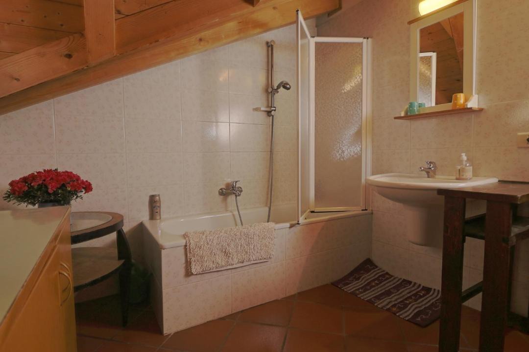 Photo of Bathroom in Dare