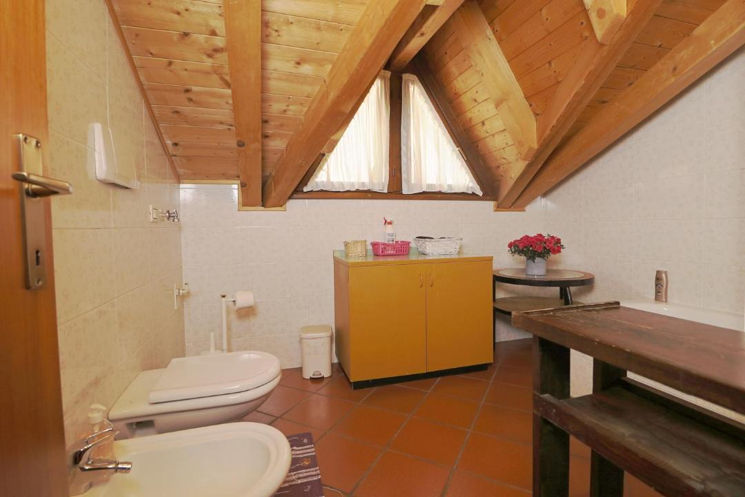 Photo of Bathroom in Dare