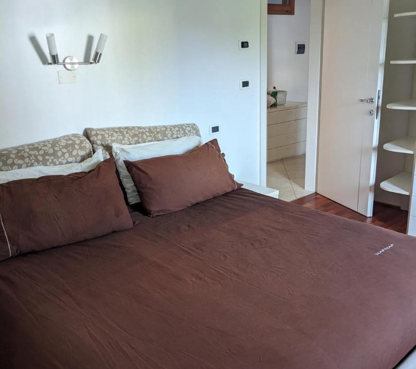 Photo of Bedroom in Strembo