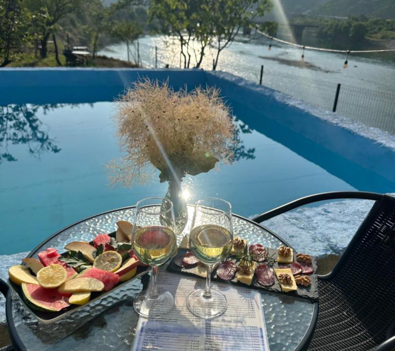 Photo of Others in Koman