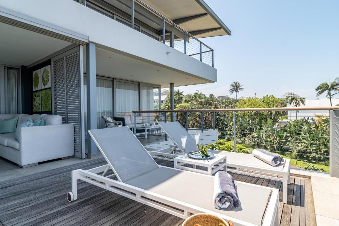 Photo of Patio Balcony in Selection Beach