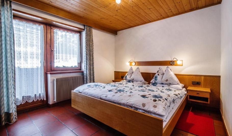 Photo of Bedroom in San Cassiano