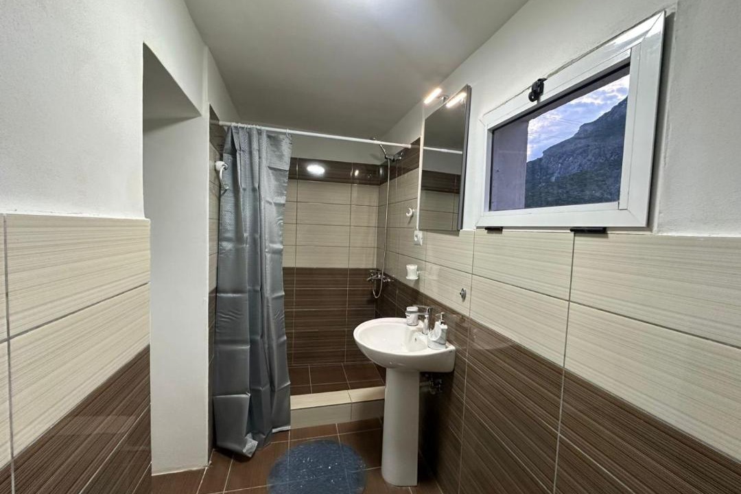 Photo of Bathroom in Koman