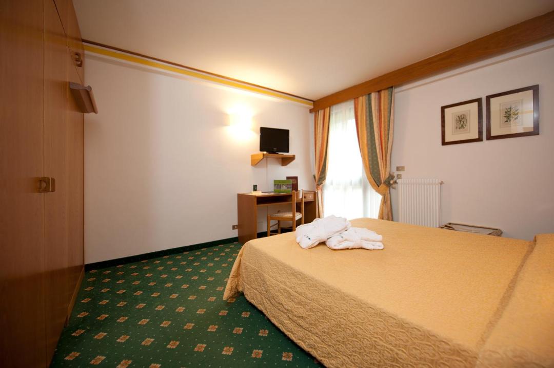 Photo of Bedroom in Pinzolo