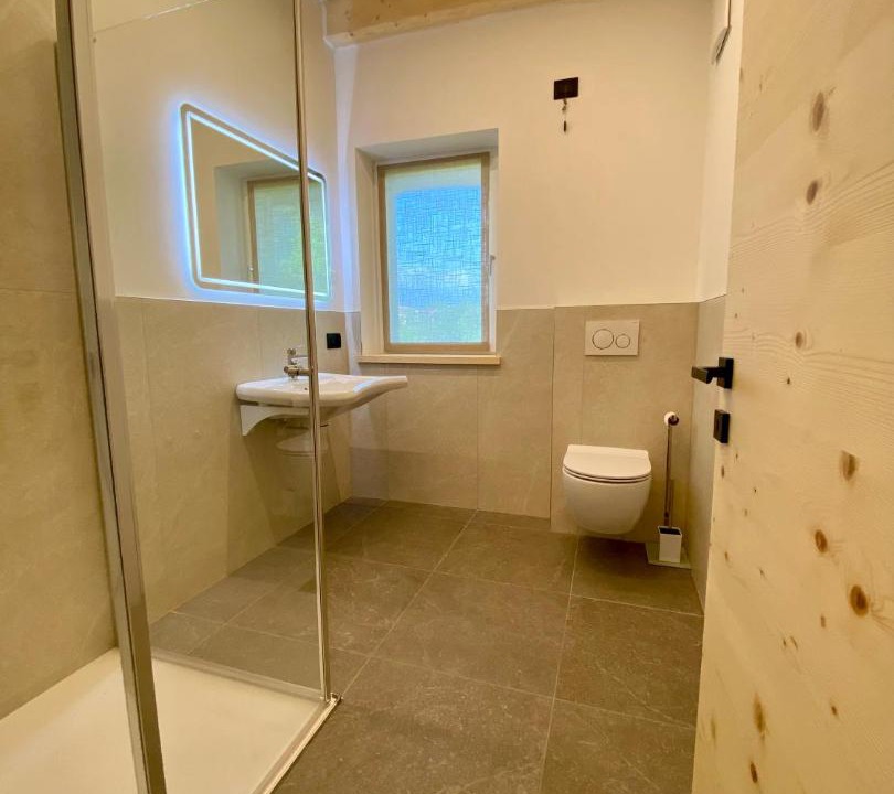 Photo of Bathroom in Taio