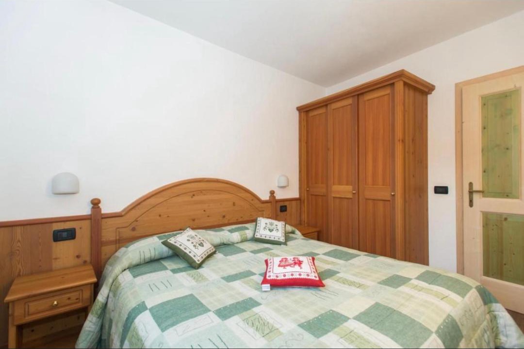 Photo of Bedroom in Pellizzano