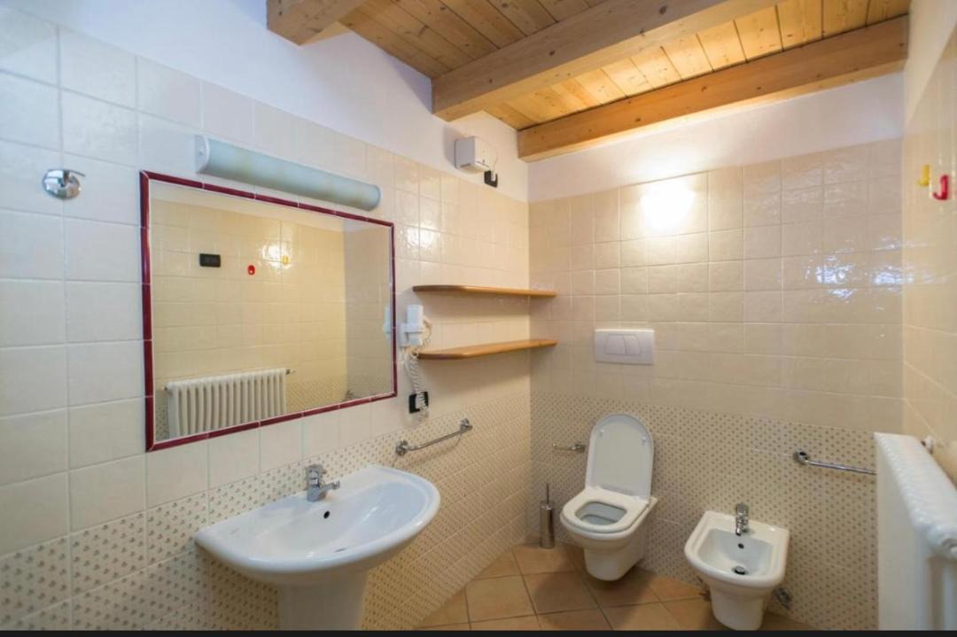 Photo of Bathroom in Pellizzano