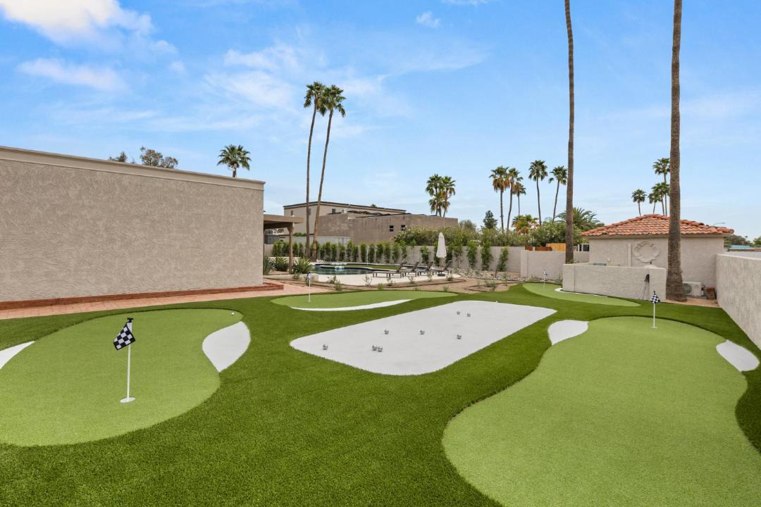 Photo of Others in Paradise Valley Village