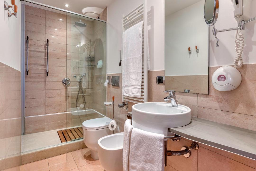 Photo of Bathroom in Ravina