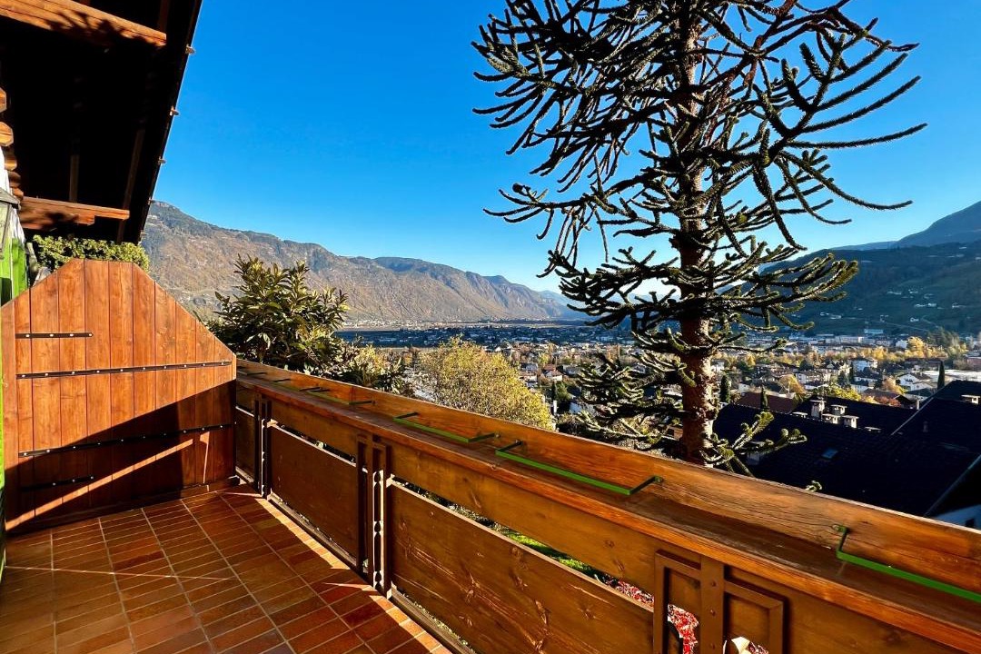 Photo of Patio Balcony in Lana
