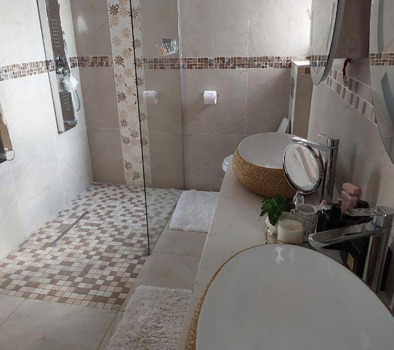Photo of Bathroom in Cathkin Park