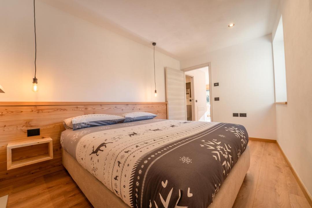 Photo of Bedroom in Pellizzano
