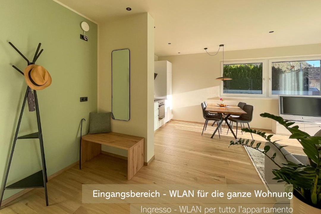 Photo of Livingroom in Postal