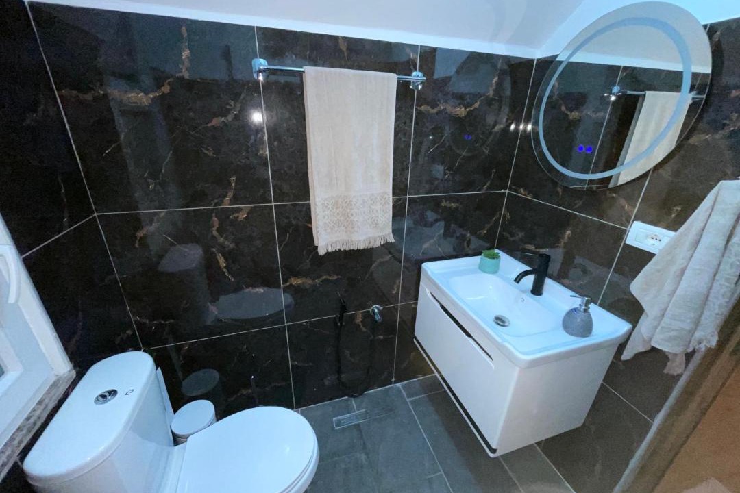 Photo of Bathroom in Puke