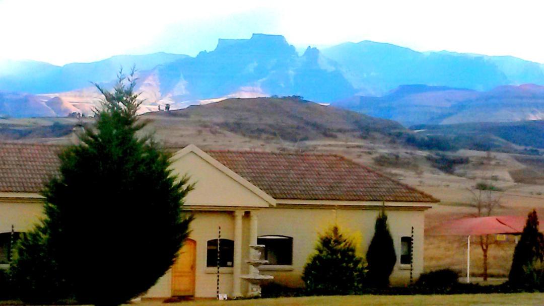 Photo of Others in Okhahlamba