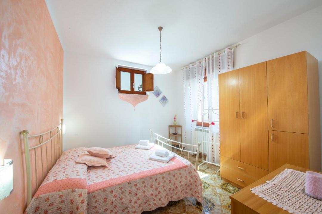 Photo of Bedroom in Bomerano