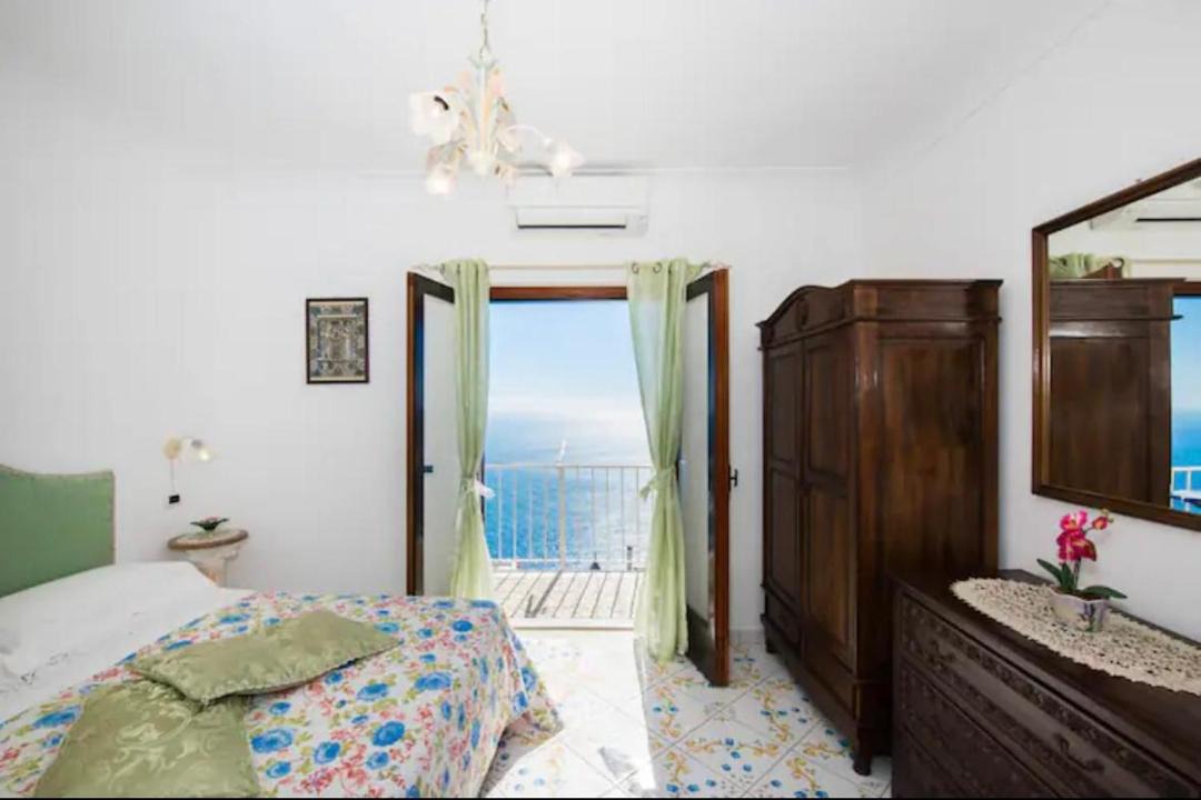 Photo of Bedroom in Path of the Gods