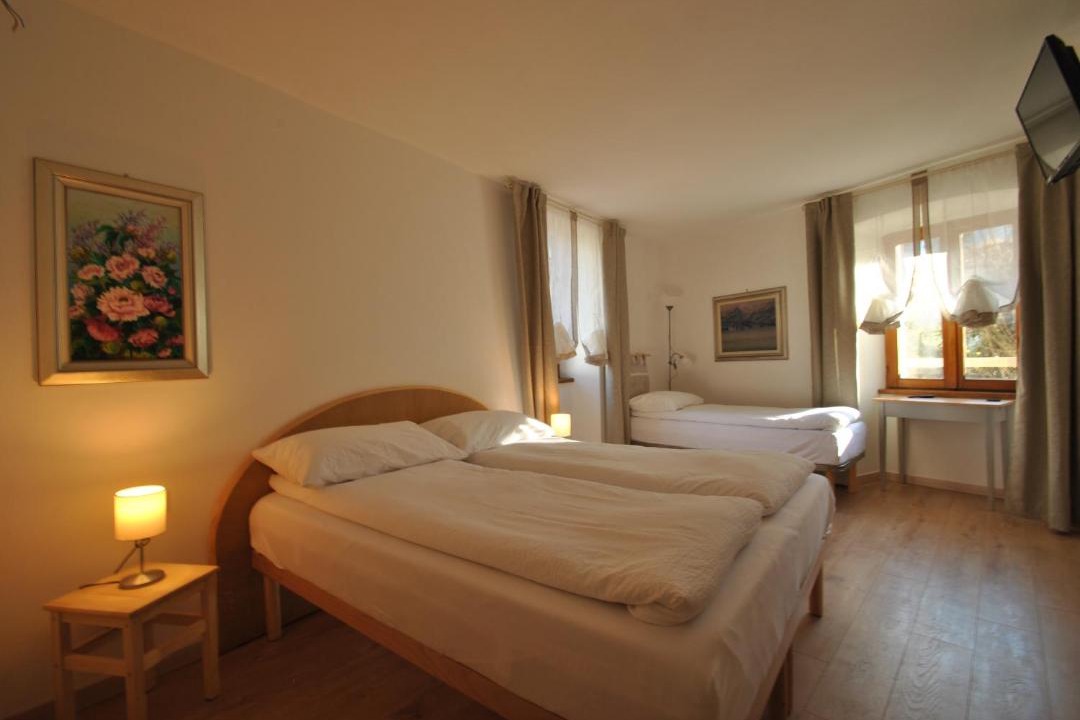 Photo of Bedroom in Calceranica al Lago