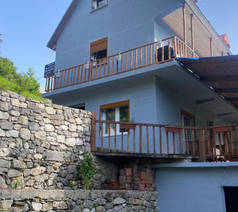 Photo of Others in Shale