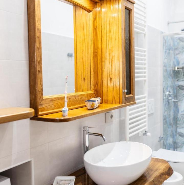 Photo of Bathroom in Path of the Gods
