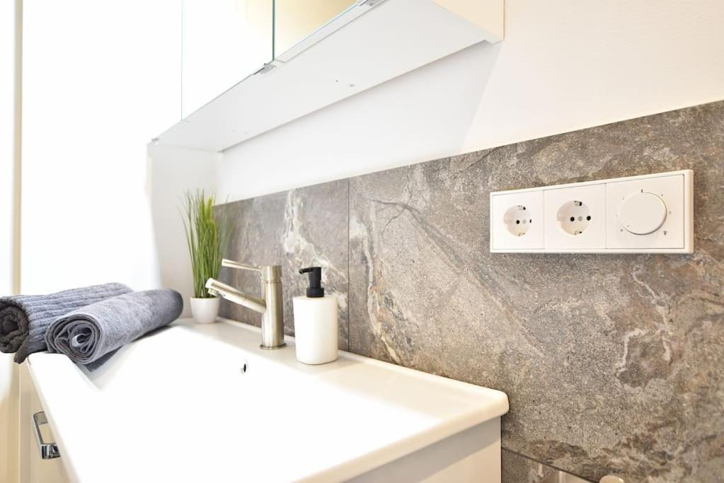 Photo of Bathroom in Plaus