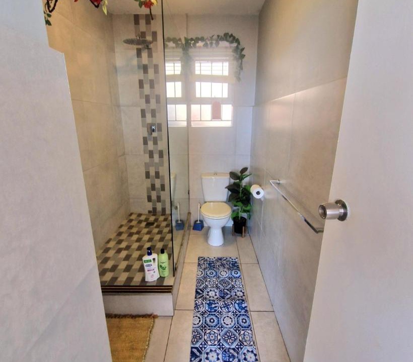 Photo of Bathroom in Umdloti