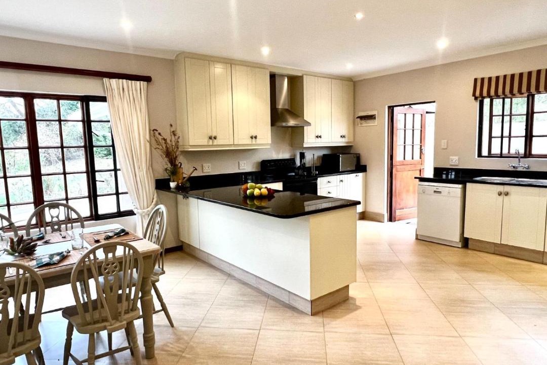 Photo of Kitchen in Okhahlamba