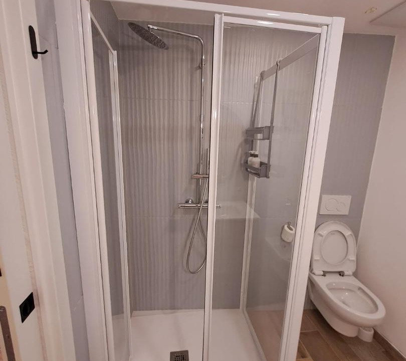 Photo of Bathroom in Dro