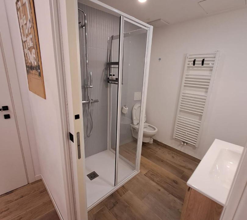 Photo of Bathroom in Dro