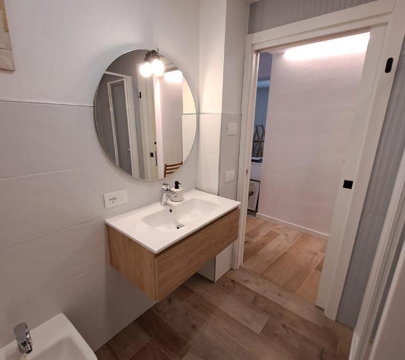 Photo of Bathroom in Dro