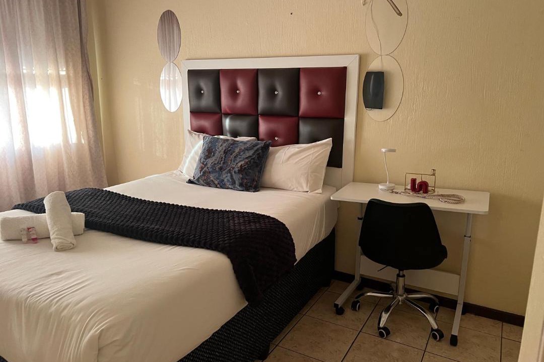 Photo of Bedroom in Esikhawini H