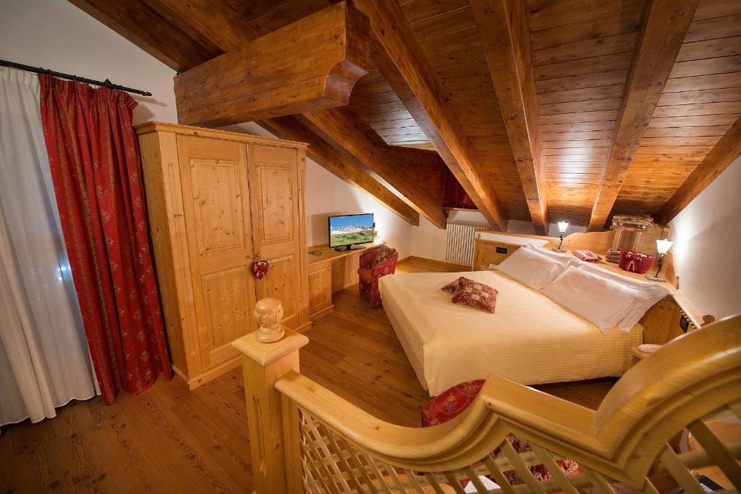 Photo of Bedroom in San Pellegrino Pass