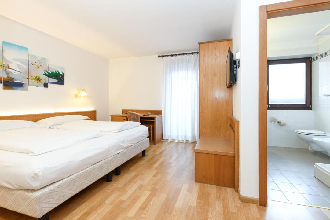 Photo of Bedroom in Carisolo