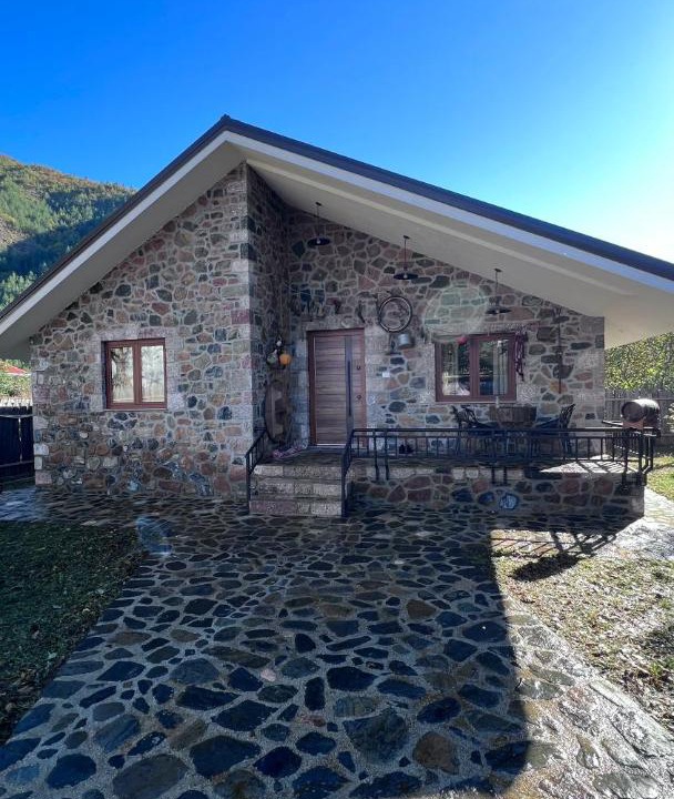 Photo of Others in Fushe-Arrez