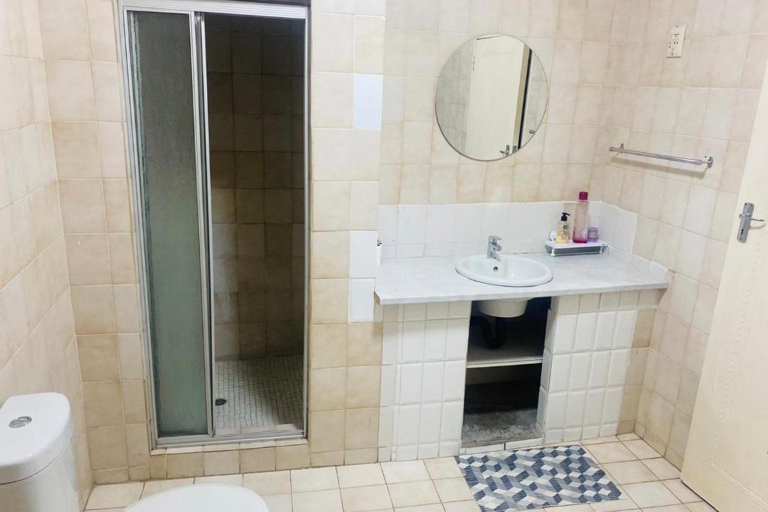 Photo of Bathroom in Esikhawini H