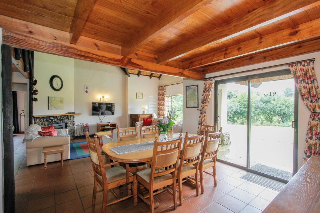 Photo of Livingroom in Cathkin Park