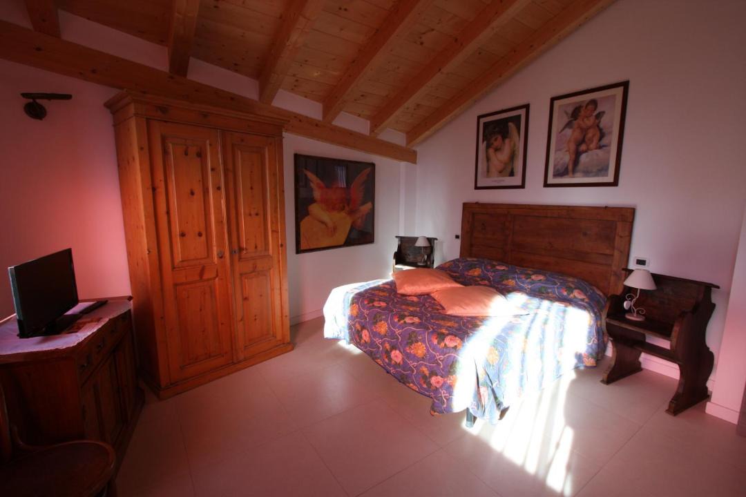Photo of Bedroom in Isera